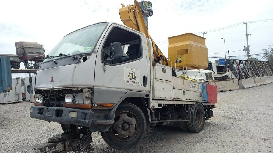  Mitsubishi CANTER  USADO